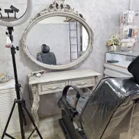 فروش صندلی آرایشگاهی ۲عددمیز وآینه ترولی۲عدد