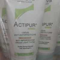 کرم مرطوب کننده جوجوبا وکرم ضدآفتاب نوروا|آرایشی، بهداشتی، درمانی|هشتگرد, فاز ۱ مهستان|دیوار