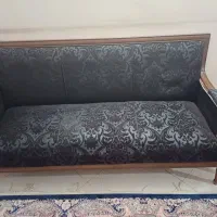 مبل قدیمی و سالم