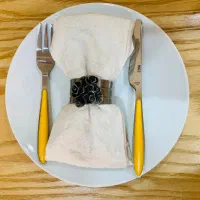 ست ۶ عددی حلقه دستمال سفره فلزی طرح گل رز آنتیک