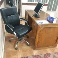 میز و صندلی اداری یا مغازه