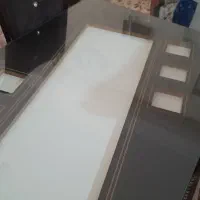 میز ۴ نفره غذاخوری با ۴ عدد صندلی سالم در حد نو