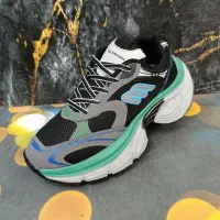 اسباب بازی.  %  بالنسیاگا //