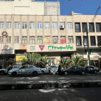 مغازه  در ونک ۲۵متر کف ۲۵متر انبار