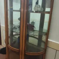 یک عدد ویترین