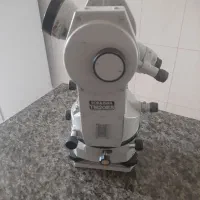 یک عدد دوربین نقشه برداری سالم