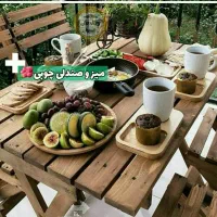 دکوراسیون زیبا با میز و صندلی چوبی تاشو|میز و صندلی غذاخوری|قم, بیست متری ولیعصر|دیوار