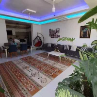 منزل مبله شیک تمیز مرکز شهر پاسخگو 24ساعته|اجارهٔ کوتاه‌مدت آپارتمان و سوئیت|شیراز, شهرک سراج‎|دیوار
