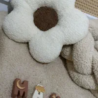 کوسن مبل و تخت سیسمونی عروسک