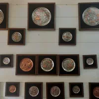 قلمزنی یانار روی بشقاب مسی