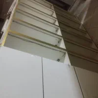 ویترین ایستاده و میزه تعمیرات جهت کار موبایل