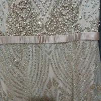 پیراهن مجلسی|لباس|ساری, |دیوار