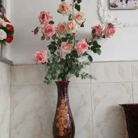 گل   همراه با گلدان