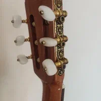 گیتار حرفه ای اصل اسپانیا sevila|گیتار، بیس، امپلیفایر|شیراز, باغ تخت|دیوار