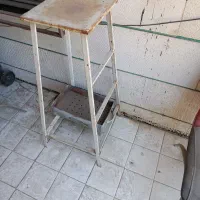 چهار پایه فلزی