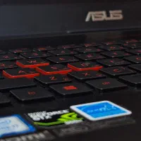 لپ تاپ Asus کم کار نیمه گیمینگ بهمراه کیس کامپیوتر