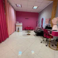 جذب پرسنل در سالن صورتی