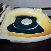 اتو بخار کار کرده