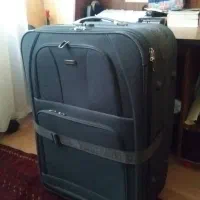 چمدان و لباس و کفش