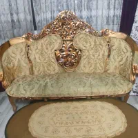 مبل سلطنتی ۸نفره همرا با سه میز عسلی