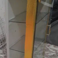 ویترین جنس محکم