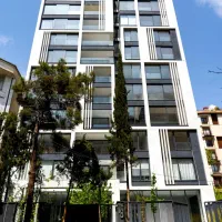 یه-واحد-ساختمان-کمیاب-درگلستان-شمالی-اقدسیه