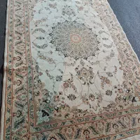 یک عدد فرش 6 متری سالم بدون کوچکترین ایراد 700شانه