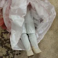 عروسک دختر|اسباب‌‌بازی|رباط‌کریم, رباط‌کریم|دیوار