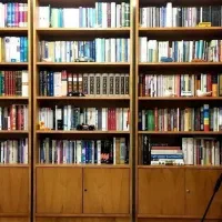 فروش کتاب های کتابخانه شخصی