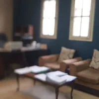 به ۳ نفر کارمند .مسلط به بخش های درمان