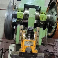 استخدام کارگر فنی