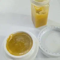 پمادضددردومسکن دست سازگیاهی