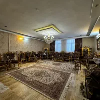 منزل ویلایی درب ساخت۱۴۰مترزمین۲۹۵متربناخانه اصفهان