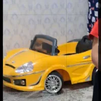 ماشین شارژی تک نفره رنگ زرد