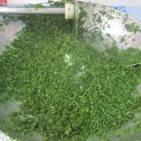 خرد کردن سبزی و هویج با دستگاه صنعتی