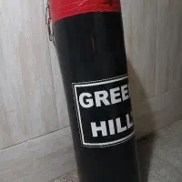 کیسه بوکس و دستکش بوکس