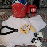 لباس و کلاه و هوگو تکواندو