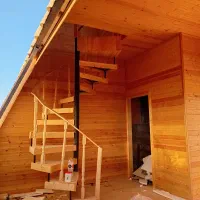 نقاشی ورنگ آمیزی چوب وفلزات