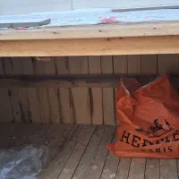 تخت وکمد چوبی بزرگ|تخت و صندلی بچه|مشهد, کوشش|دیوار