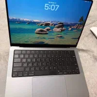 مک بوک پرو m3