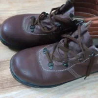 پوتین اصلی کره ای|کیف، کفش، کمربند|گنبد کاووس, |دیوار