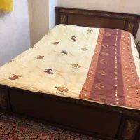 تخت دونفره معرق کاری شده و دراور و اینه ست|تخت و سرویس خواب|کرج, دهقان ویلا|دیوار
