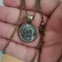 گردنبند با سکه محمدرضاشاه