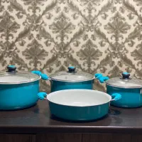 سرویس قابلمه تفلون|ظروف پخت‌وپز|شلمان, |دیوار