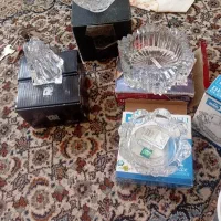تعدادی ظرف کریستال