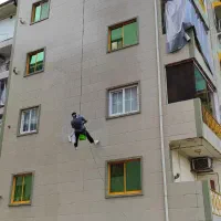 ابندی عایق کاری پیچ رولپلاک با راپل بندباز طناب|خدمات پیشه و مهارت|رشت, صفاری|دیوار