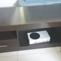 میز تلویزیون ۴ کشو ی ویترین بدون آسیب دیدگی