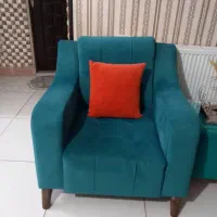 مبلمان ۷نفره بهمراه میز وسطی و ۲عدد گل میز|مبلمان خانگی و میز عسلی|شاهینشهر, نبوت|دیوار