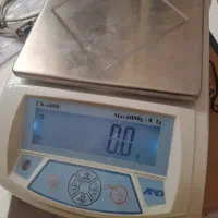 ترازو مخصوص زعفران و کارهای دقیق و....