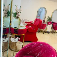 اجاره میز و صندلی ناخن و مژه و رنگ و کراتین
